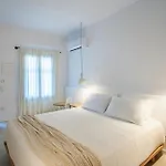 Paris &