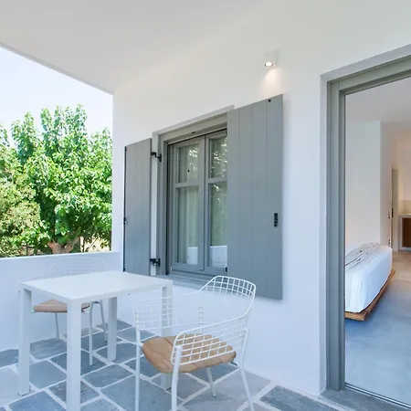 Paris & Agia Paraskevi (Skiathos)