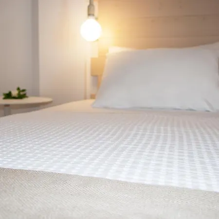 Paris & Agia Paraskevi (Skiathos)