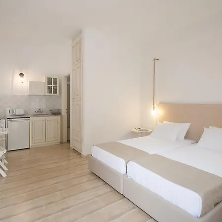 Paris & Agia Paraskevi (Skiathos)