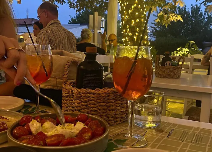 Paris & * Agia Paraskevi (Skiathos)