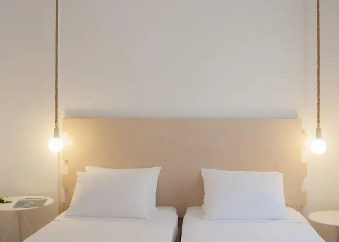 Paris & Agia Paraskevi (Skiathos)