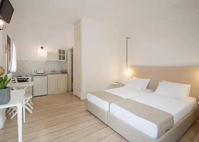 Paris & Agia Paraskevi (Skiathos)